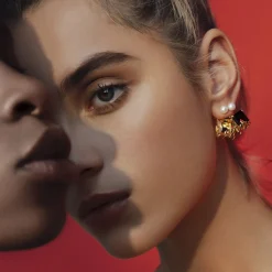 Boucle D'Oreille Manipulee